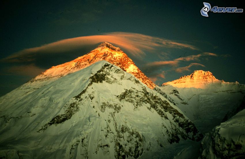 Mount Everest, snöklädda berg, moln