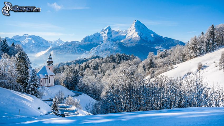 snöigt landskap, kyrka, snöig skog, snöklädda berg