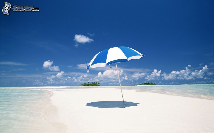 parasoll på stranden