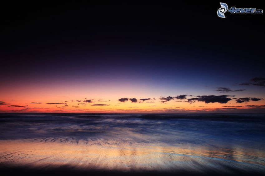 strand efter solnedgång, hav, kvällshimmel