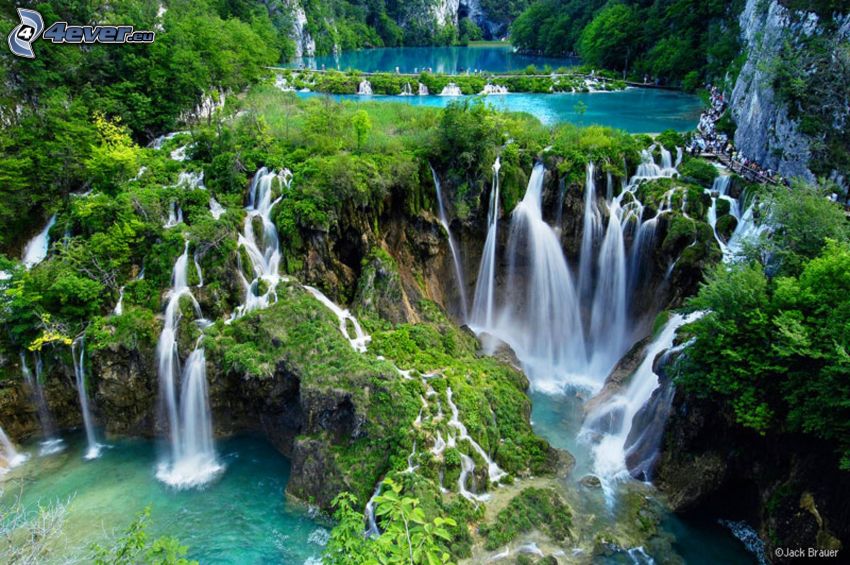 Nationalparken Plitvicesjöarna, grönska, vattenfall