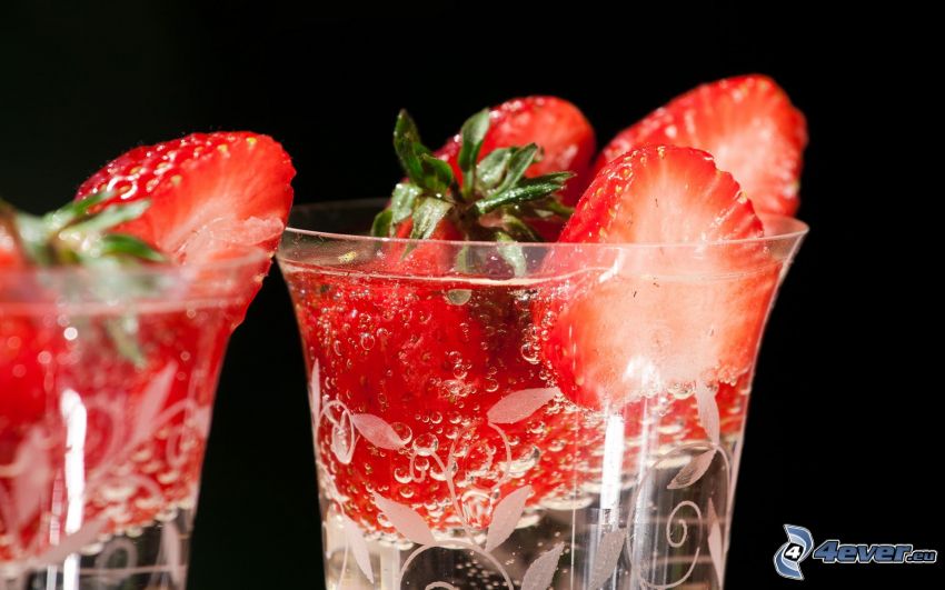 glas med jordgubbar
