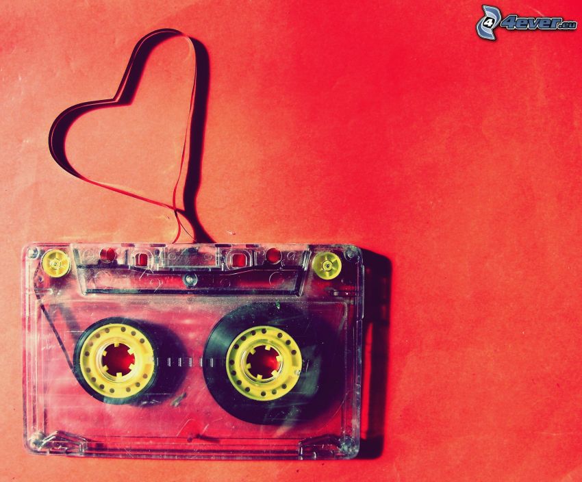 I Love Music, casete, corazón
