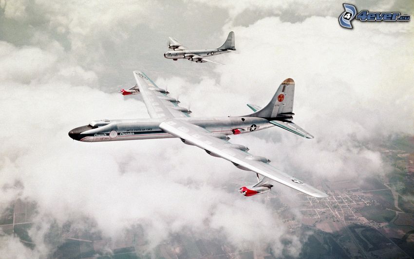 Convair B-36 Peacemaker, Boeing B-17 Flying Fortress