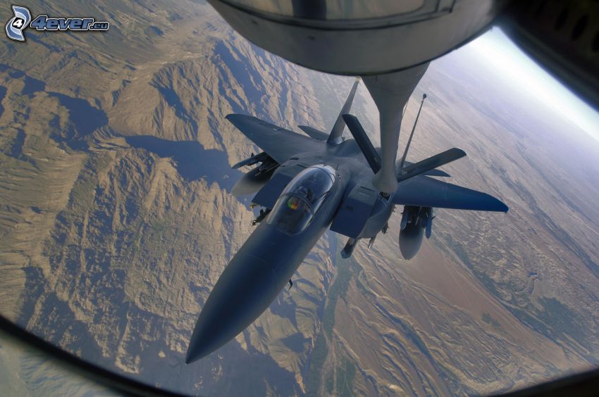 F-15 Eagle, reabastecimiento en vuelo