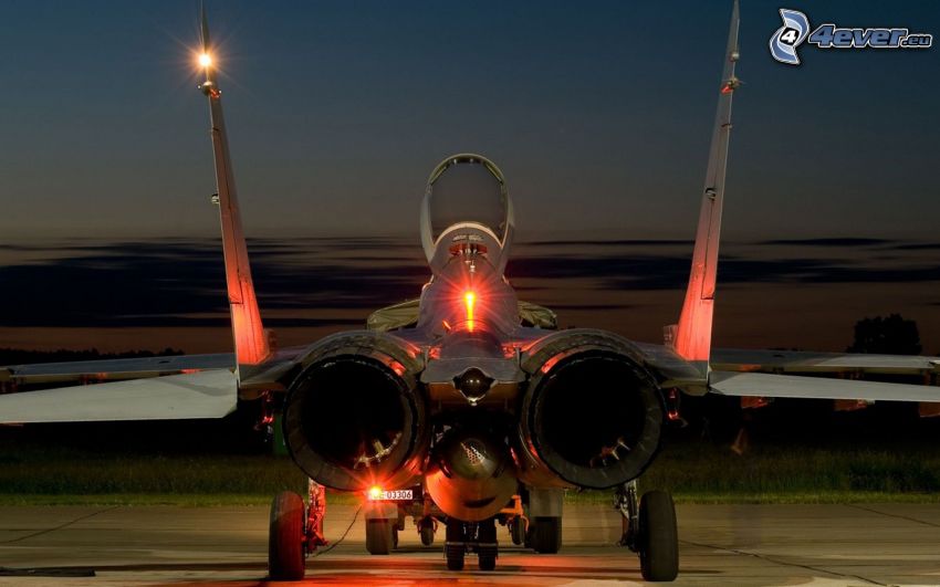 MiG-29, noche