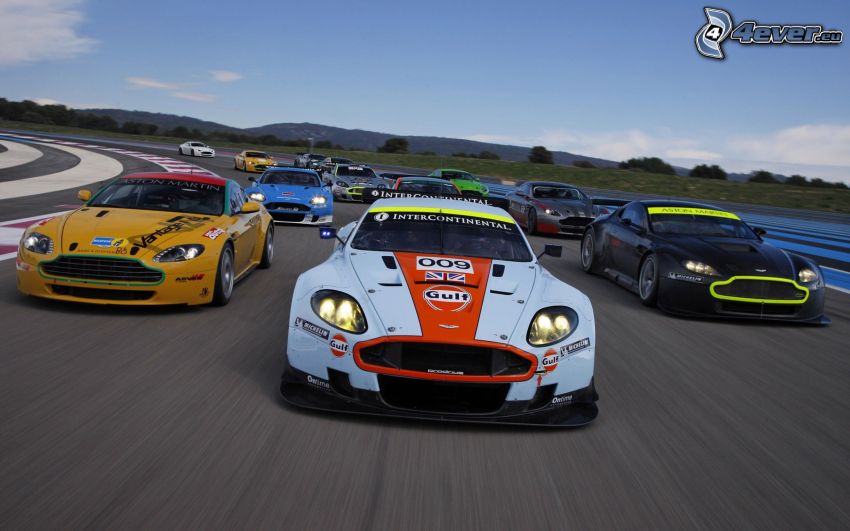 Aston Martin, carreras, coche de carreras, carreras en circuito, acelerar