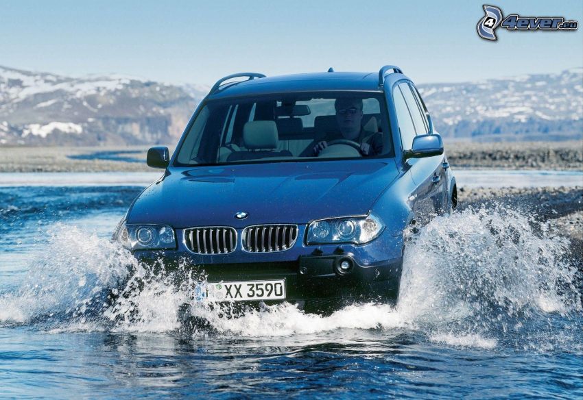 BMW X3, agua