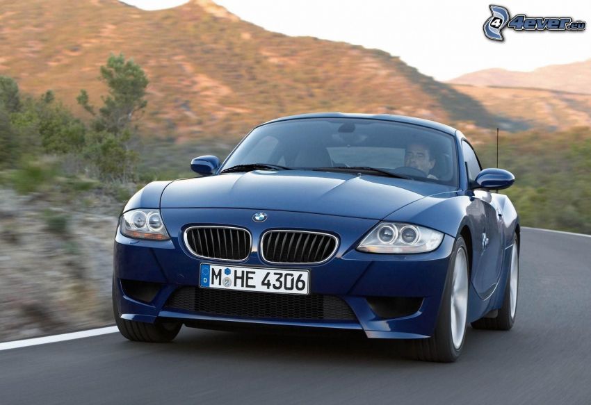 BMW Z4 Coupé, acelerar, colina