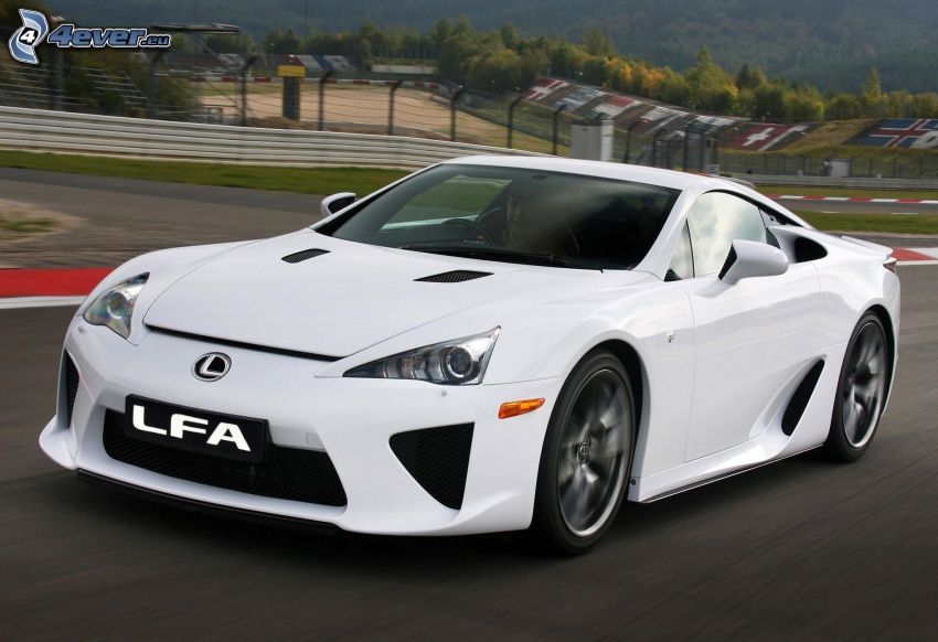 Lexus LFA, acelerar, carreras en circuito