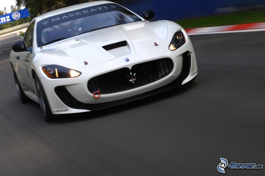 Maserati GranTurismo, acelerar