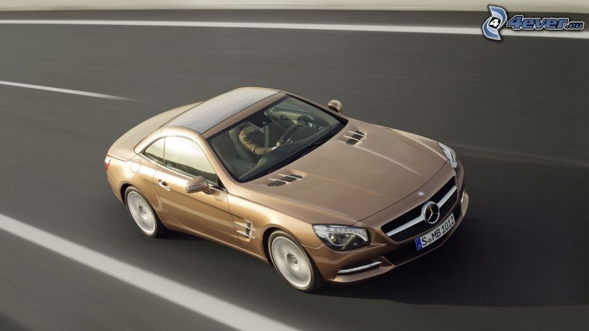 Mercedes-Benz SL, acelerar