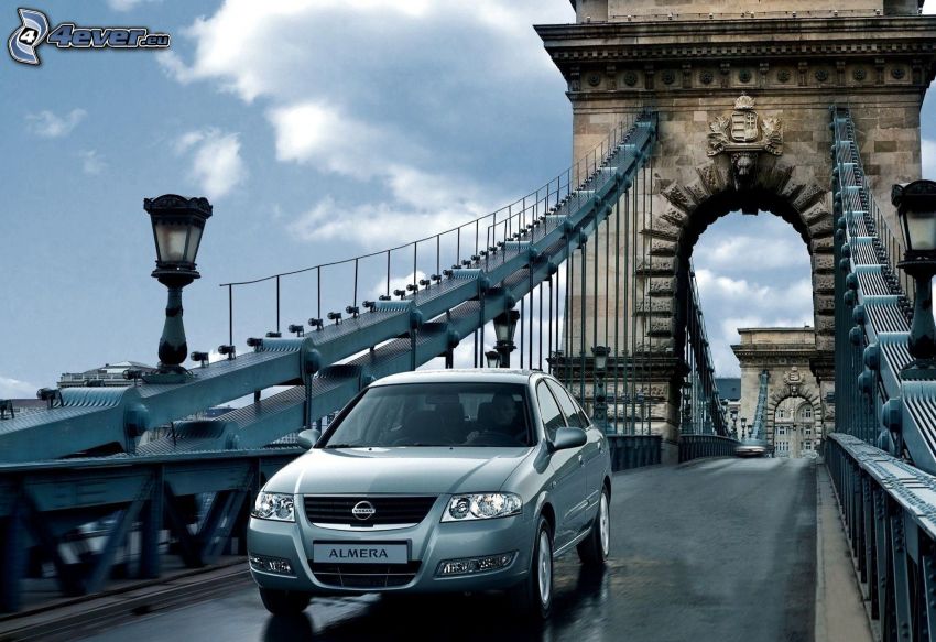 Nissan Almera, puente, Budapest