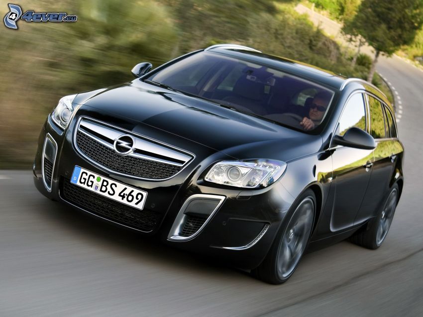 Opel Insignia OPC, acelerar, hombre
