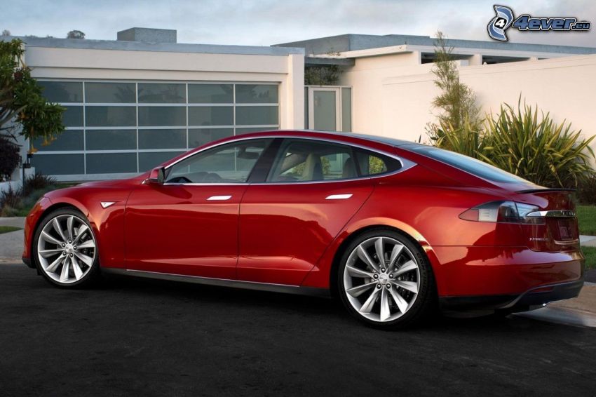 Tesla Model S, coche eléctrico, casa moderna