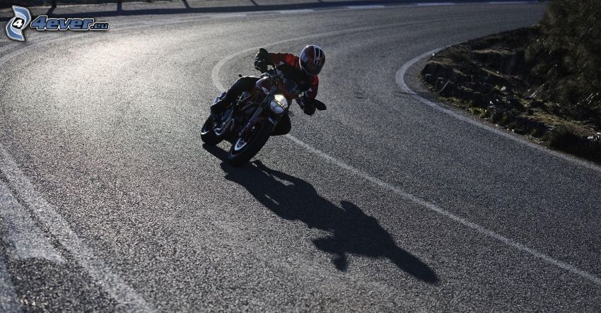 Ducati Monster 1100, motociclista, camino, curva