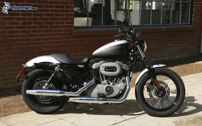 Harley-Davidson, pared de ladrillo