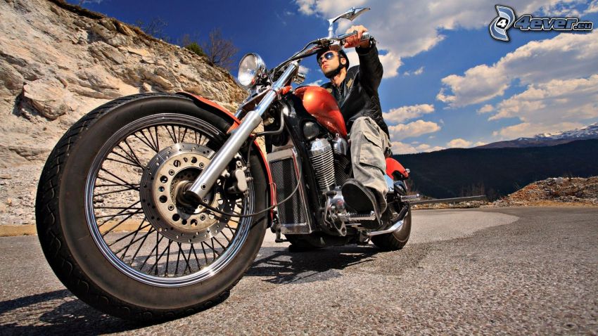 motocicleta, motociclista, roca, camino, nubes, cielo