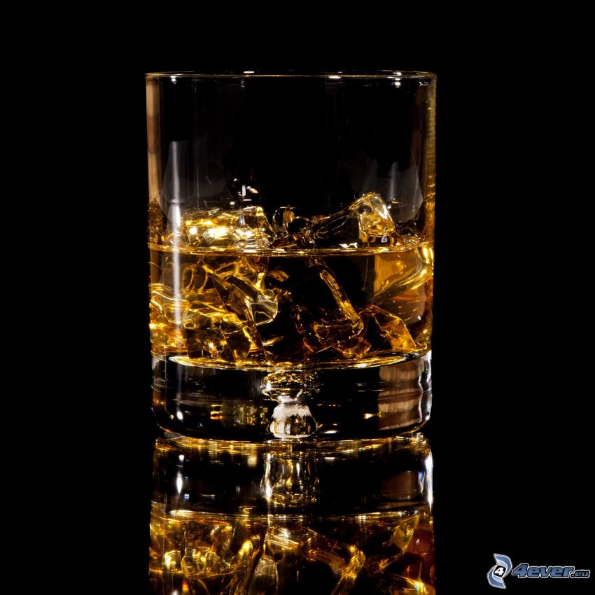 whisky con hielo