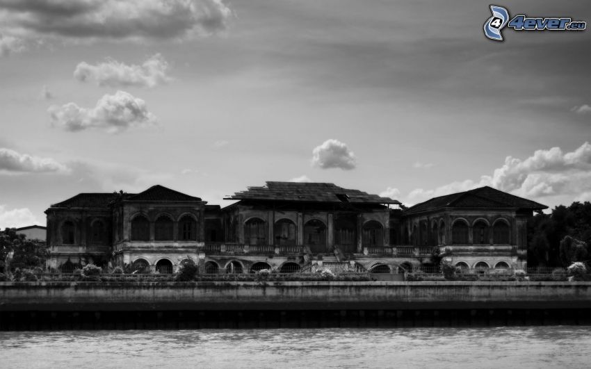 casa vieja, Foto en blanco y negro, río