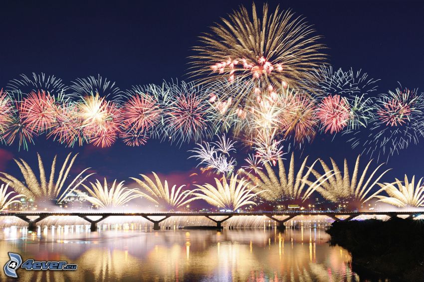 fuegos artificiales, ciudad de noche