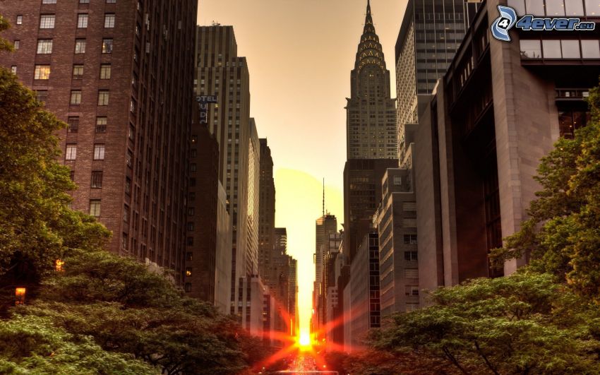 Manhattan, puesta de sol en la ciudad, calle, Chrysler Building