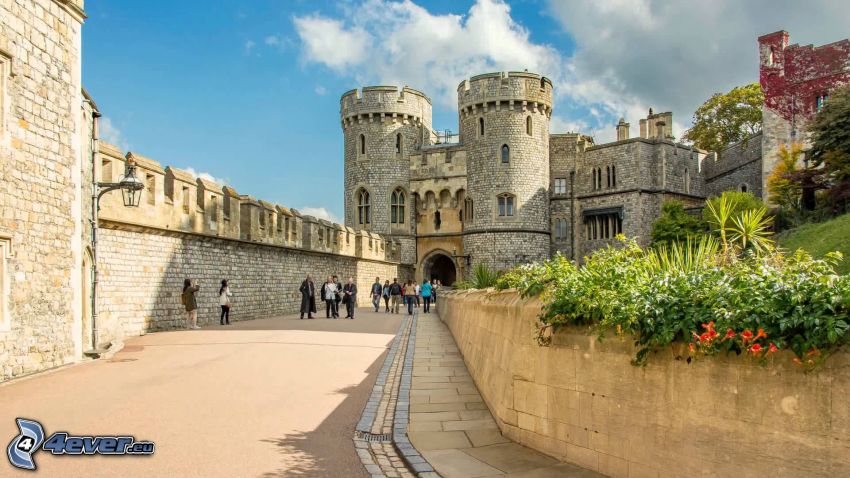 Castillo de Windsor, acera, turistas