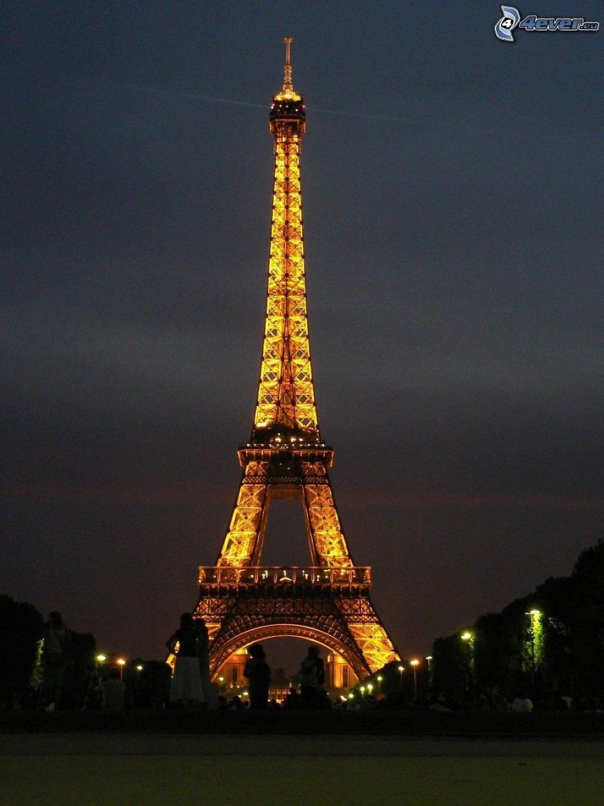 La torre Eiffel de noche