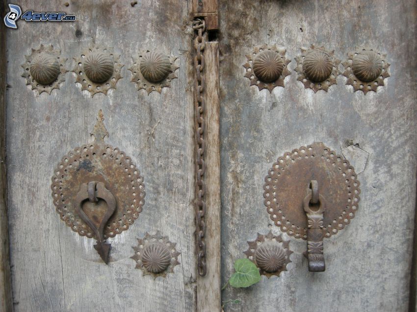 las puertas viejas