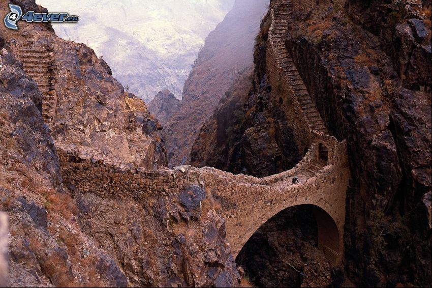 puente de piedra, montaña rocosa