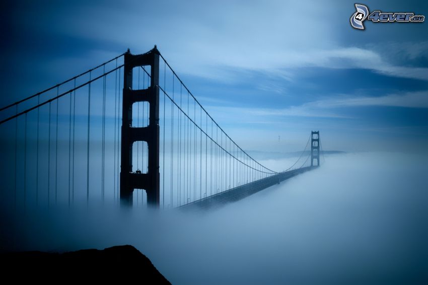 Golden Gate, Puente en la niebla