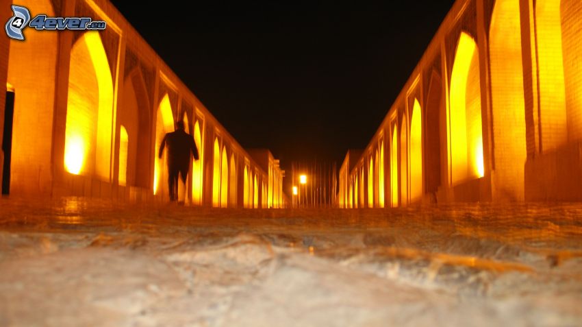 Khaju Bridge, puente iluminado
