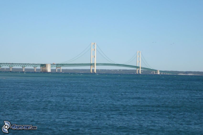 Mackinac Bridge, mar