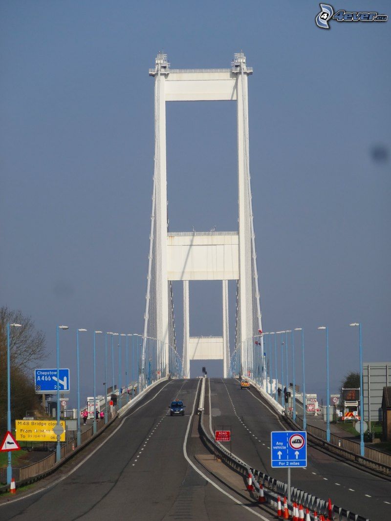 Severn Bridge, carretera