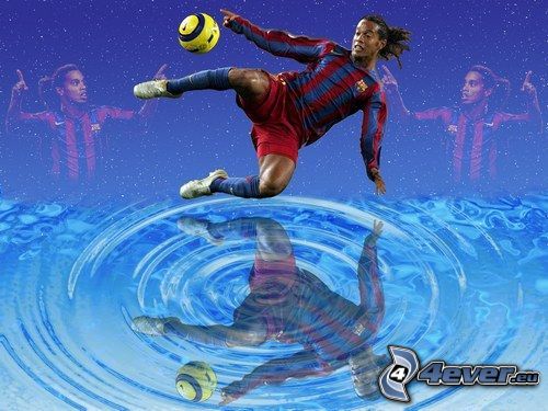 Ronaldinho, jugador de fútbol con balón, negro