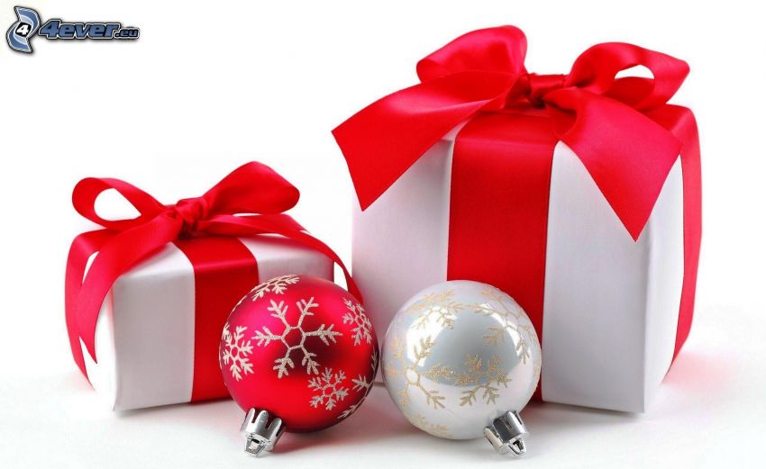 bolas de navidad, regalos