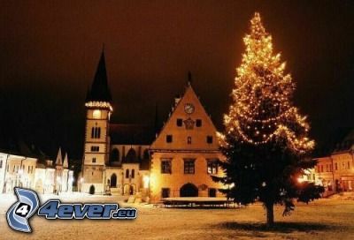 plaza bajo nieve, árbol de Navidad, plaza Roja