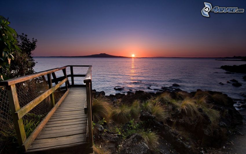 puesta de sol en el mar, muelle de madera, costa, isla