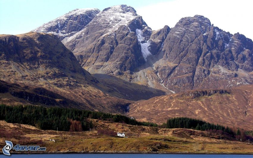 montaña rocosa, Escocia
