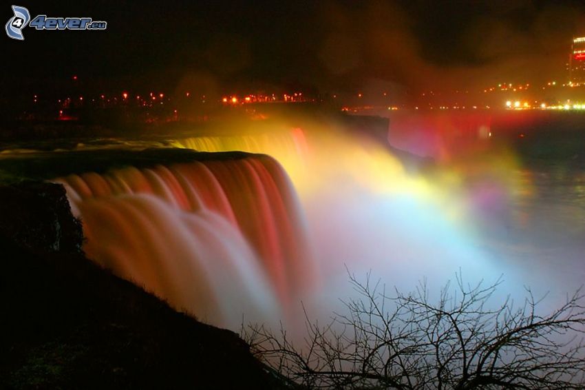 Caídas de Niagara, iluminación de colores, noche