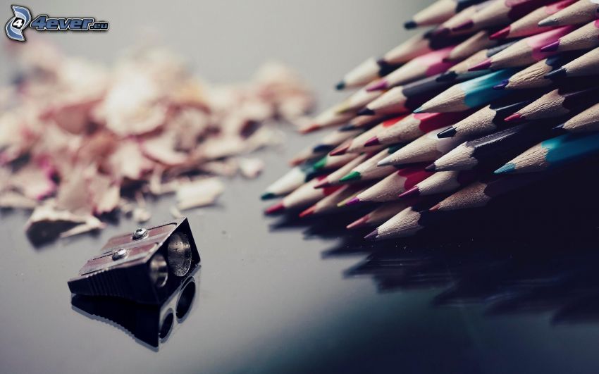 lápices de colores, rallador