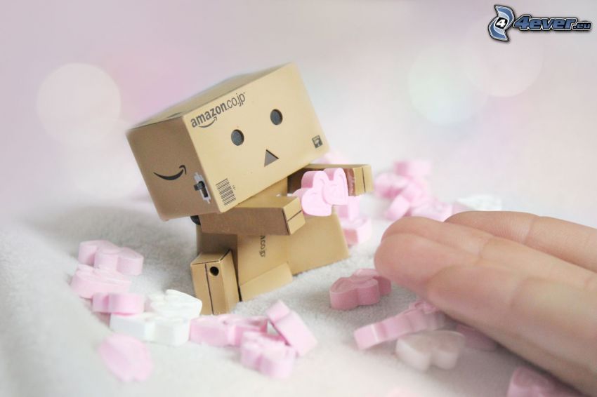 robot de papel, corazones