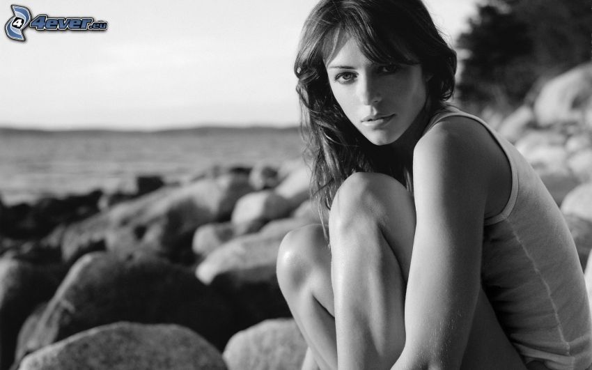 Elizabeth Hurley, Foto en blanco y negro