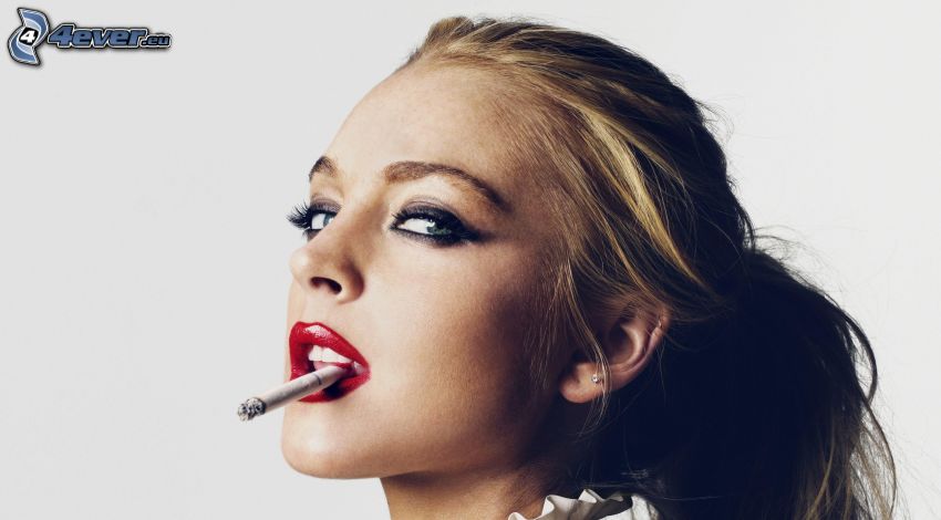Lindsay Lohan, cigarrillo