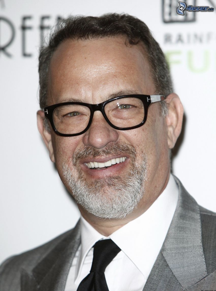 Tom Hanks, el hombre con las gafas, sonrisa