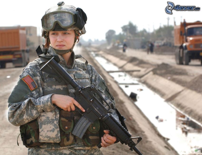mujer soldado