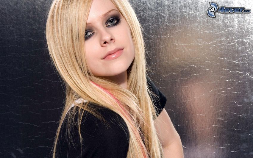 Avril Lavigne, cantante