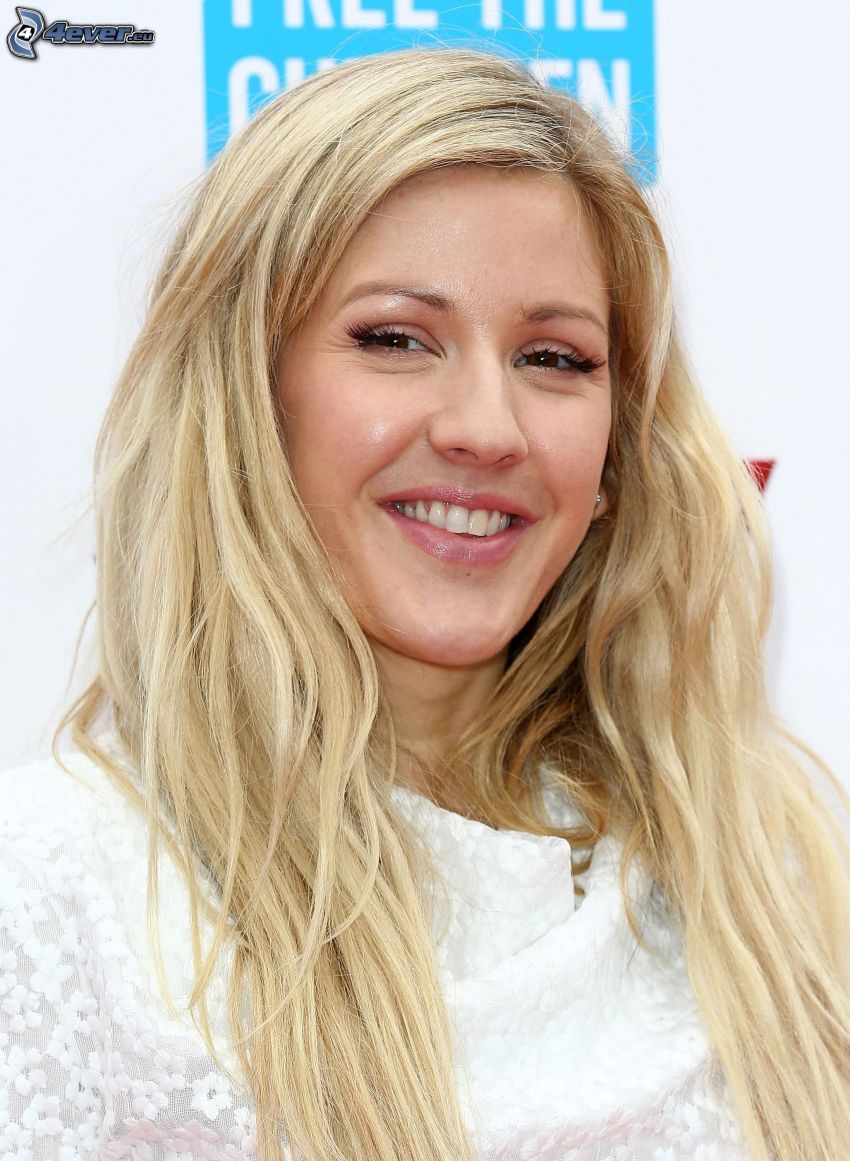 Ellie Goulding, sonrisa