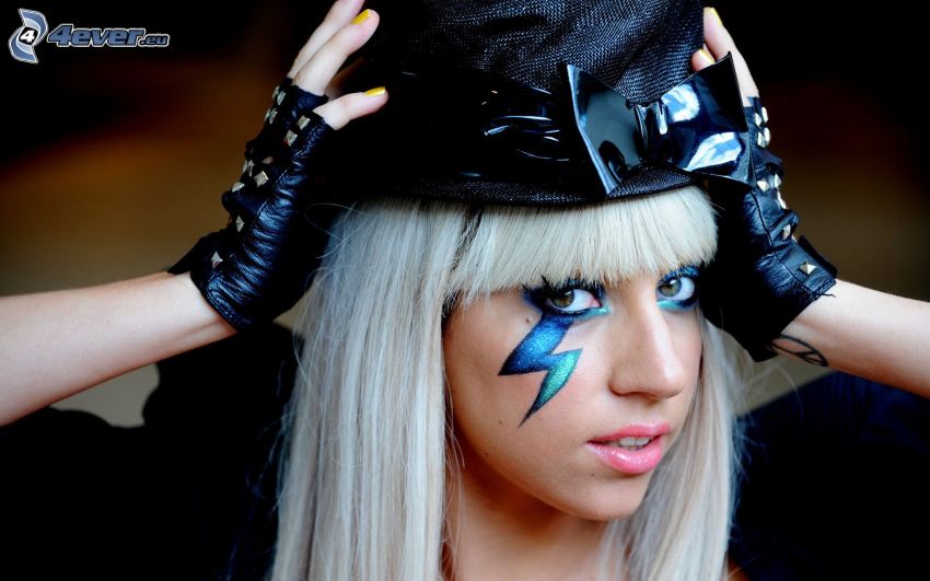 Lady Gaga, sombrero