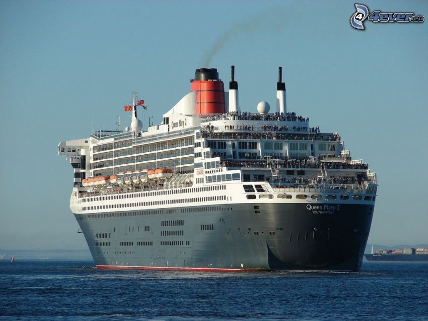 Queen Mary 2, Barco lujoso